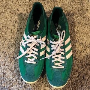 adidas SL 72 Green Low-Top Lace-Up Sneakers with White Stripes